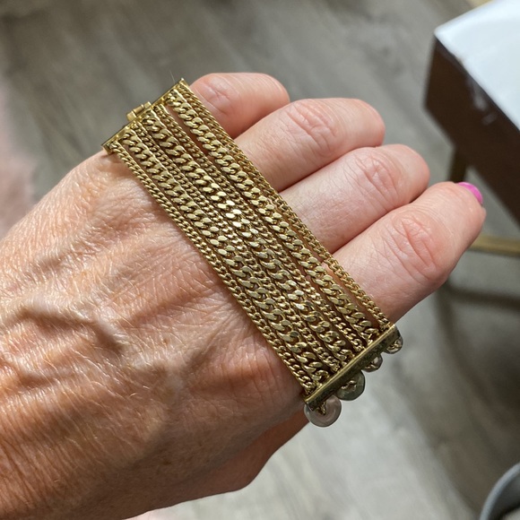 2 look brackets - Picture 3 of 3